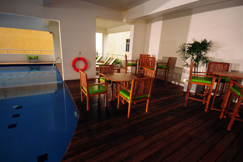 Ocean Edge Suites & Hotel Colombo Luaran gambar